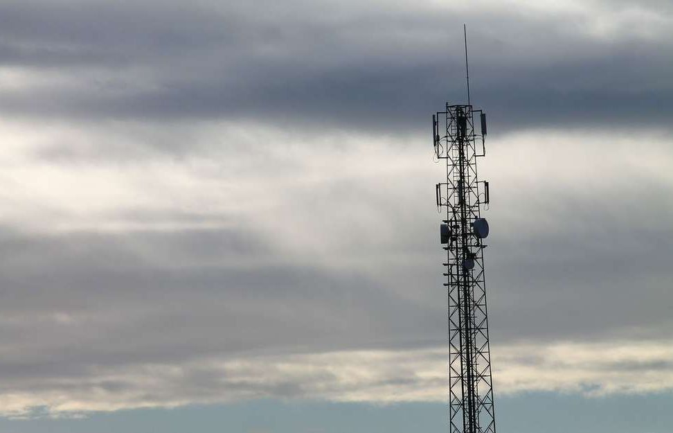 cuoi cung phap van khong de huawei tham gia mang 5g