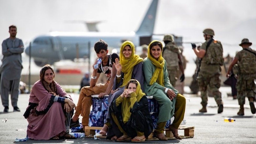 Sơ tán ở Afghanistan: Nguy cơ khủng bố rình rập sân bay, Đức có thể kết thúc sớm; Mỹ lên ‘kế hoạch B’; Thổ Nhĩ Kỳ nhập cuộc