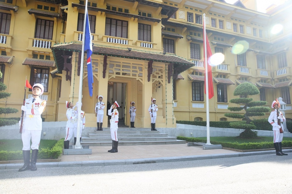 tam tinh nguoi lam viec trong di tich