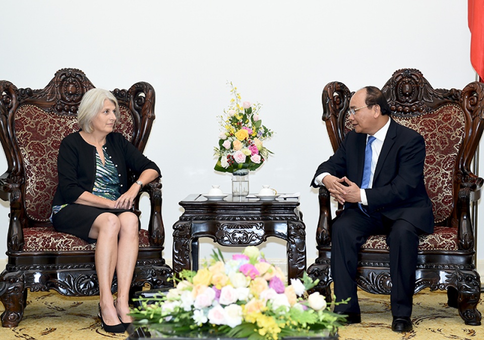 kim ngach thuong mai viet nam dan mach con khiem ton