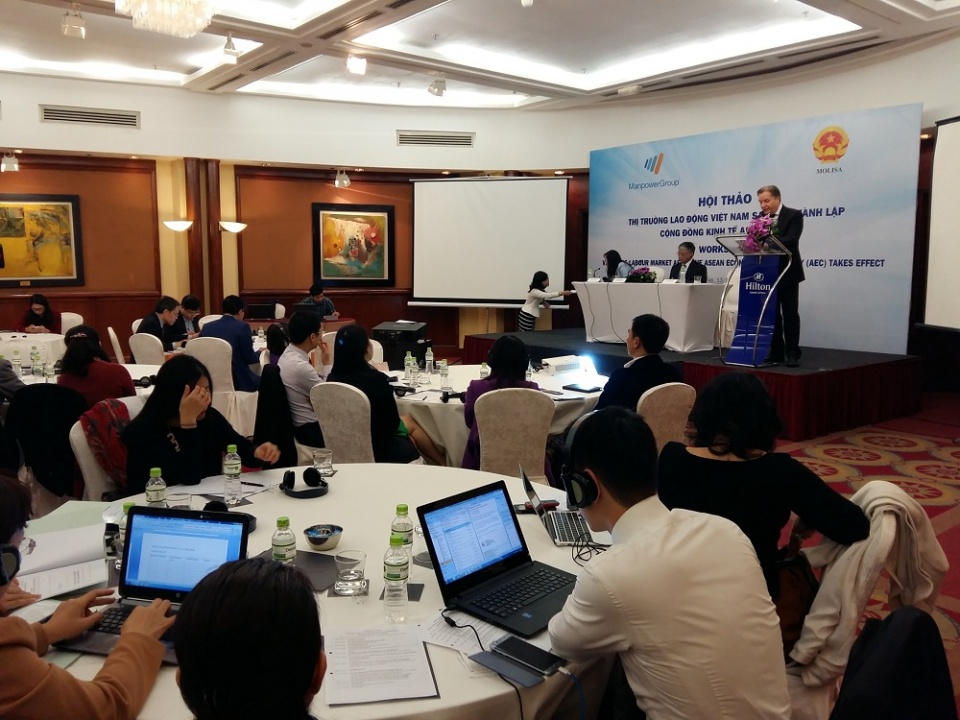 lao dong viet van mo mam trong aec