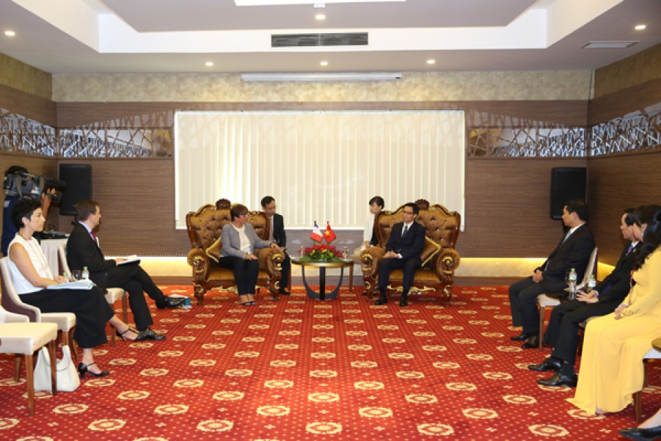 Hợp tác giữa các địa phương rất quan trọng trong quan hệ Việt - Pháp hop tac giua cac dia phuong rat quan trong trong quan he viet phap