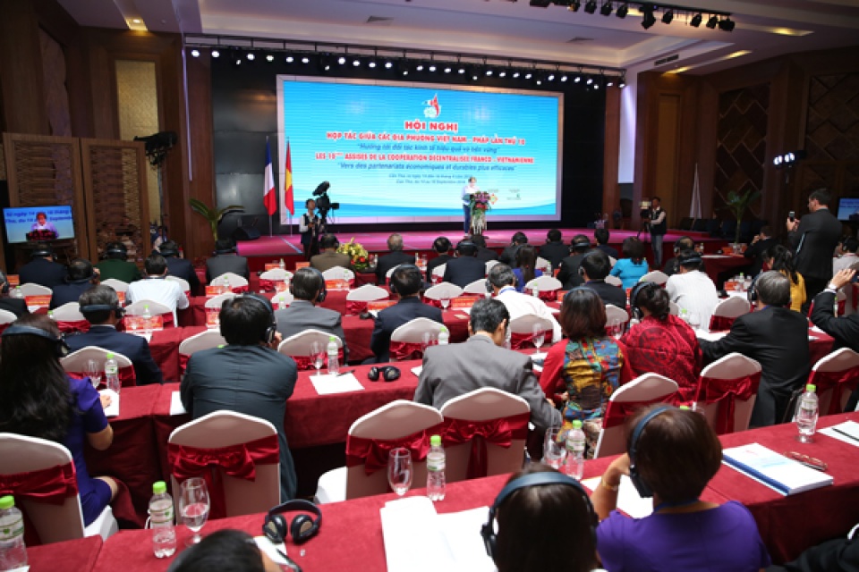 phat huy loi the dac thu trong hop tac dia phuong viet phap