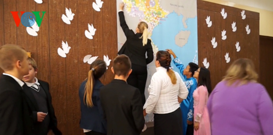 hoat dong chim bo cau hoa binh cho viet nam day y nghia tai ukraine