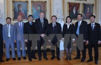 chu tich quoc hoi tham dai su quan viet nam tai lao