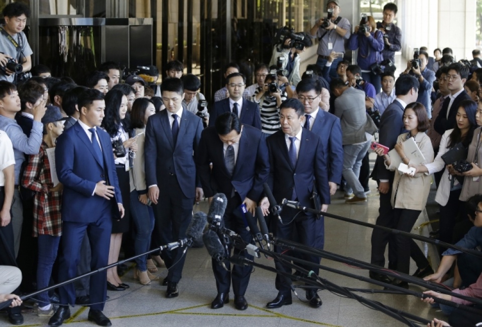 lotte viet tiep nhung be boi ve chaebol