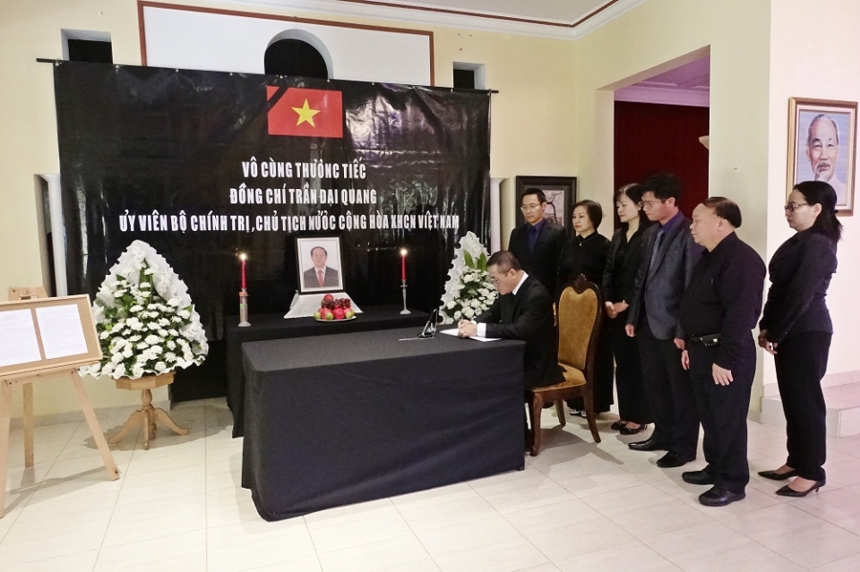 Lễ viếng Chủ tịch nước Trần Đại Quang tại Vương Quốc Bỉ, Canada, Morocco le vieng chu tich nuoc tran dai quang tai vuong quoc bi canada morocco