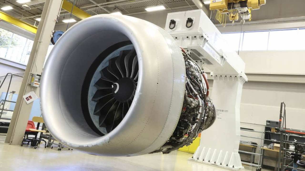 my buoc toi cong dan nga danh cap cac bi mat cong nghe hang khong