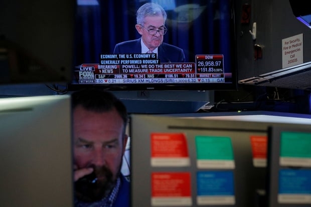 fed tiep tuc giam lai suat ong trump goi la hanh dong khong co tam nhin