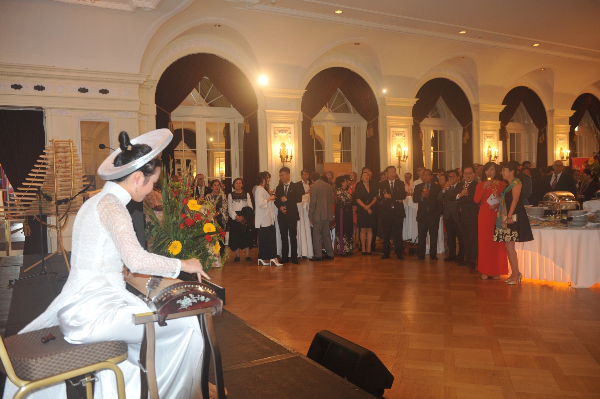 Long trọng kỷ niệm 74 năm Quốc khánh Việt Nam tại Thụy Sỹ long trong ky niem 74 nam quoc khanh viet nam tai thuy sy