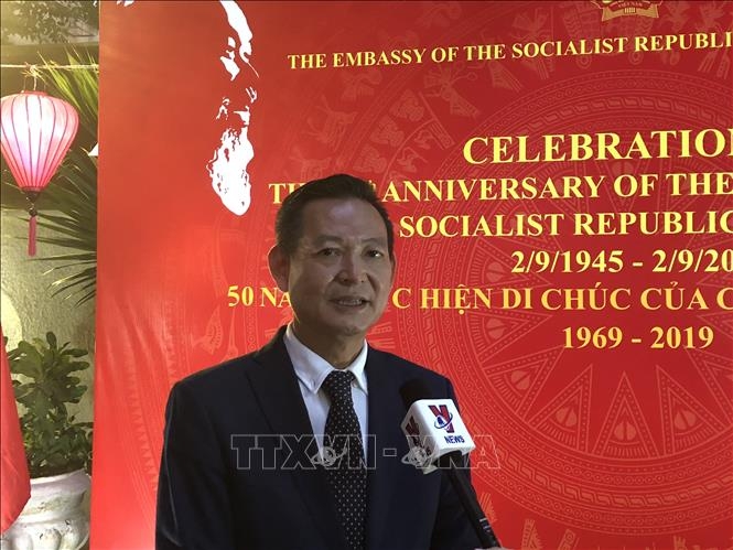 50 nam thuc hien di chuc bac ho cong dong nguoi viet nam tai ai cap mot long huong ve to quoc