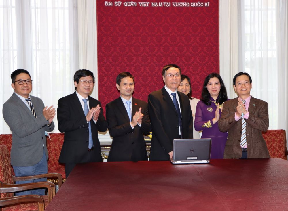 dai-su-quan-viet-nam-tai-bi-ky-niem-75-nam-quoc-khanh