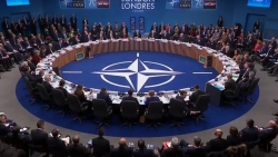 NATO nhất trí thay đổi, Pháp nhắc nhở Mỹ: Đồng minh không có nghĩa là trở thành con tin