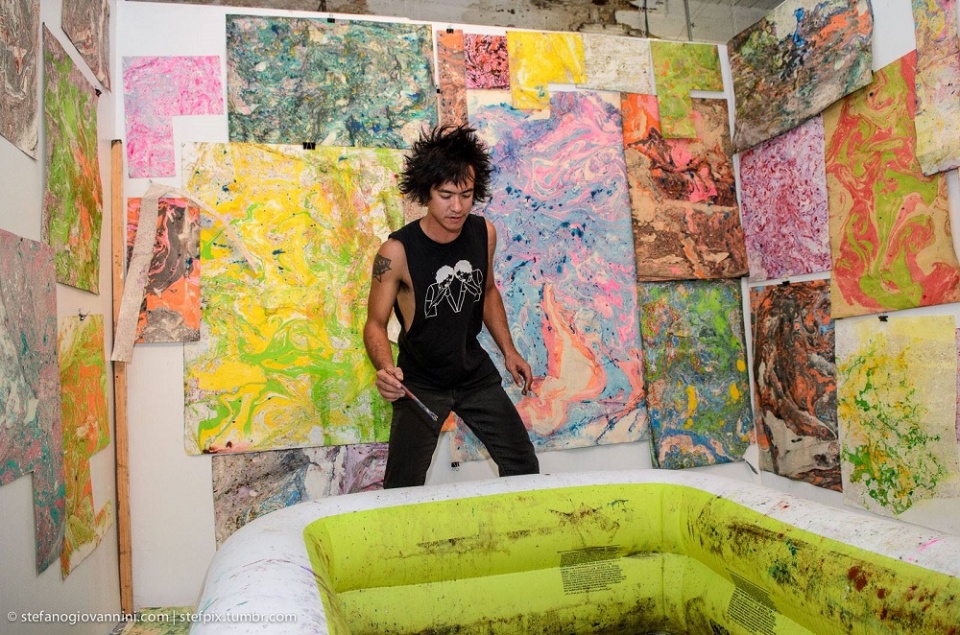 nuoc chay da mon cua sto len