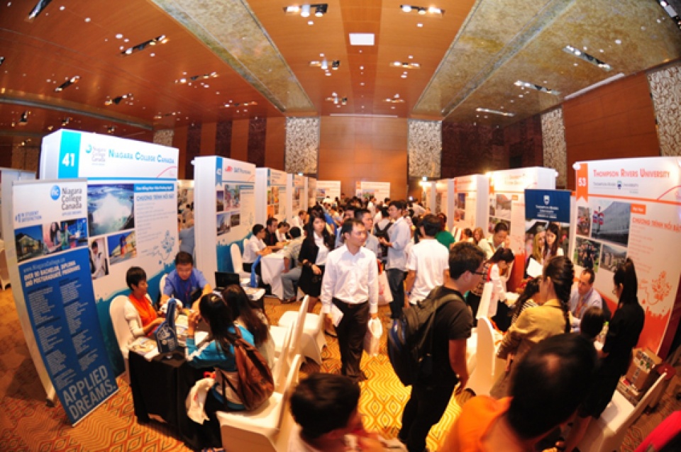 ngay hoi giao duc canada lan thu 8 tai viet nam