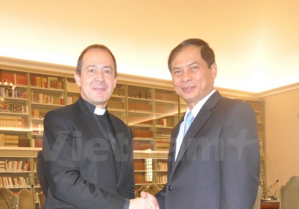 thu truong ngoai giao bui thanh son tham toa thanh vatican