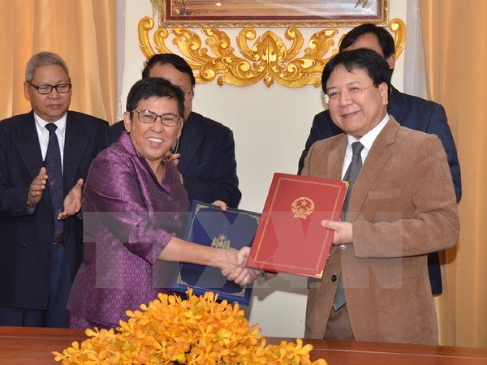 khai mac tuan van hoa viet nam tai campuchia nam 2017