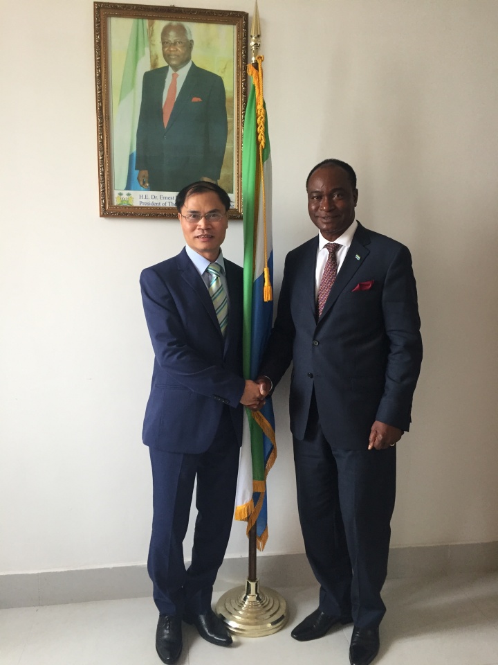 dai su viet nam tai nigeria kiem nhiem sierra leone trinh uy nhiem thu