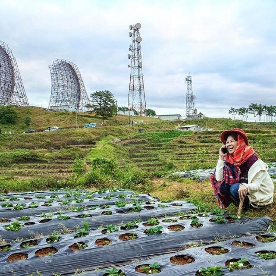 viet nam co 3 dai dien vao chung khao cuoc thi anh apec 2017