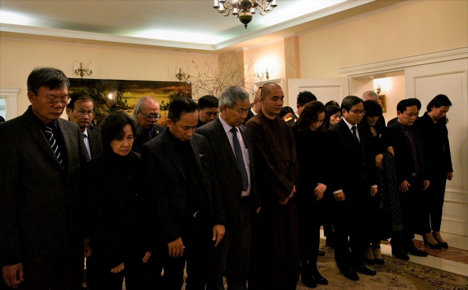 le vieng va mo so tang nguyen tong bi thu do muoi tai ba lan