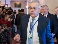 my ap dat them cac bien phap trung phat lien quan toi trieu tien