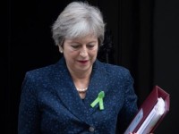 eu se chinh thuc thong qua co che trung phat tan cong hoa hoc