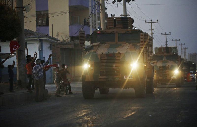 binh si tho nhi ky tien vao syria sdf tuyen bo day lui dot tan cong cua ankara