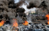 Lebanon bùng nổ khủng hoảng, Chính phủ căng thẳng, các nước kêu gọi công dân thận trọng