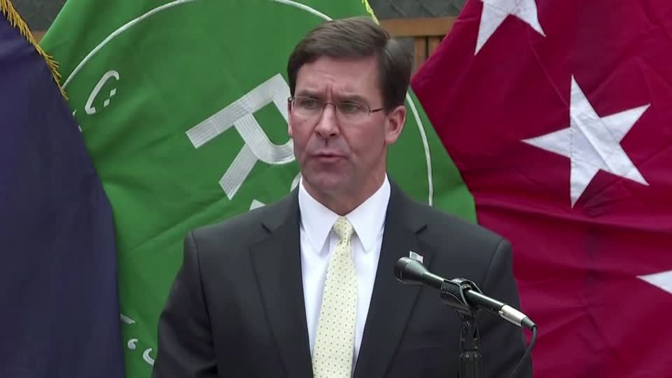 nguoi dung dau lau nam goc bat ngo tham dong minh chu chot o trung dong