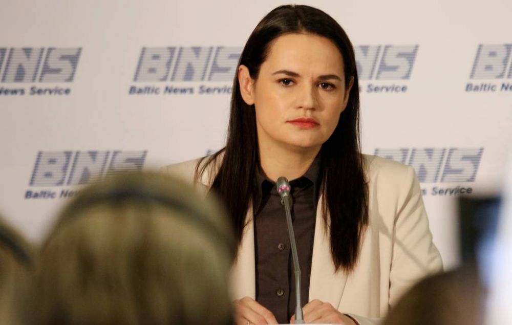 Tình hình Belarus: Nga truy nã thủ lĩnh đối lập, thêm quốc gia triệu hồi đại sứ ở Minsk