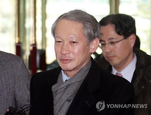 quan chuc ngoai giao nhat ban sang han quoc no luc tim kiem dot pha thao go be tac