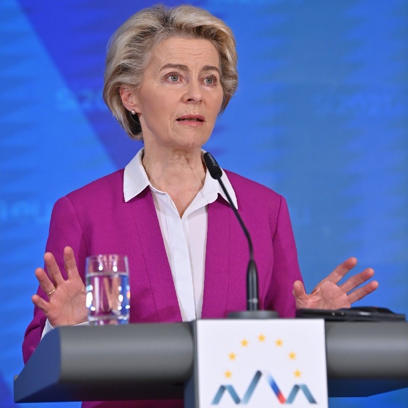 EU trấn an NATO, tuyên bố sẽ không bao giờ trở thành một liên minh quân sự. (Nguồn: Twitter)