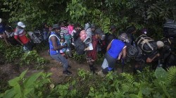 Khủng hoảng di cư tồi tệ: Hàng chục nghìn trẻ em châu Mỹ băng rừng thiêng nước độc tìm miền đất hứa