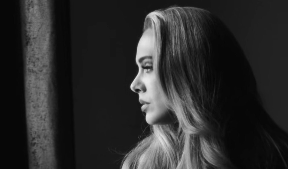 Họa mi Adele tái xuất sau 6 năm cùng lời tự sự khắc khoải sau ly hôn