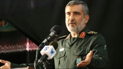 Iran khoe kho tên lửa, UAV khủng giữa bốn bề cấm vận, muốn 'tăng thân' và mua loạt vũ khí Nga