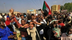 Đảo chính ở Sudan: Mỹ quan ngại sâu sắc, liên tục phát thông báo khẩn; liên minh đối lập kêu gọi phản kháng