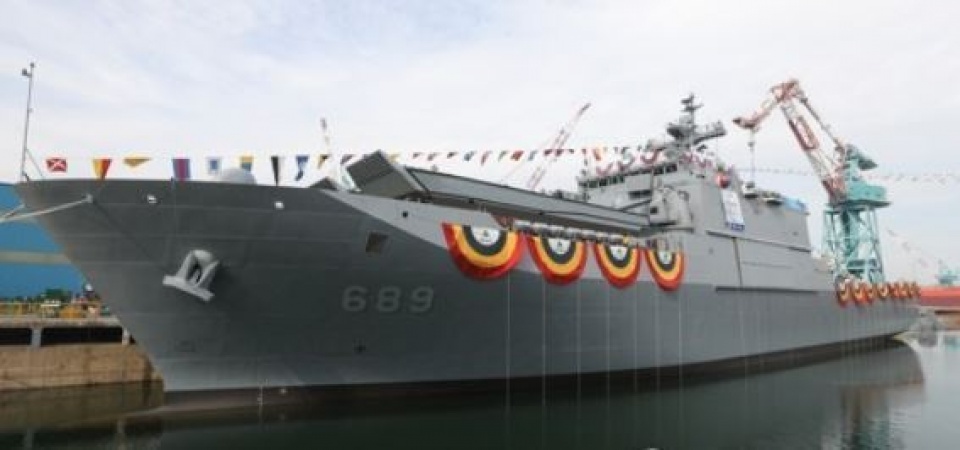 Hải quân Hàn Quốc hạ thủy tàu đổ bộ mới nhất hai quan han quoc ha thuy tau do bo moi nhat