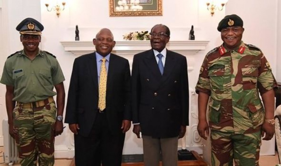 Tổng thống Zimbabwe tái xuất hiện sau binh biến tong thong zimbabwe tai xuat hien sau binh bien