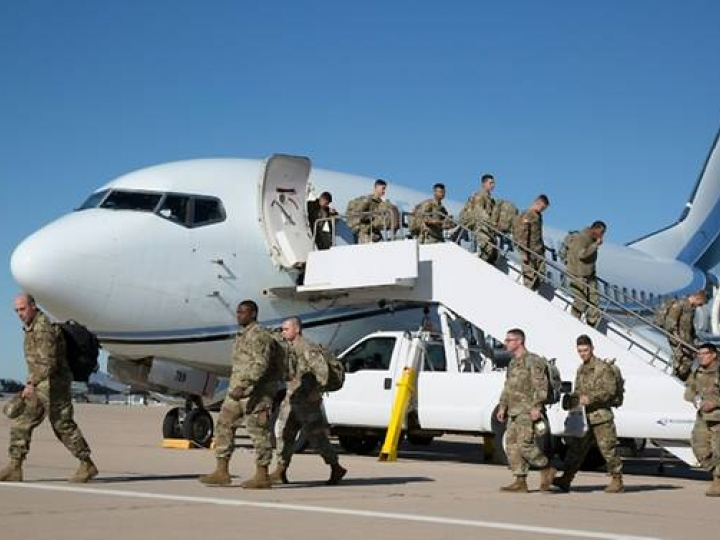 them gan 5000 binh si my toi bien gioi mexico