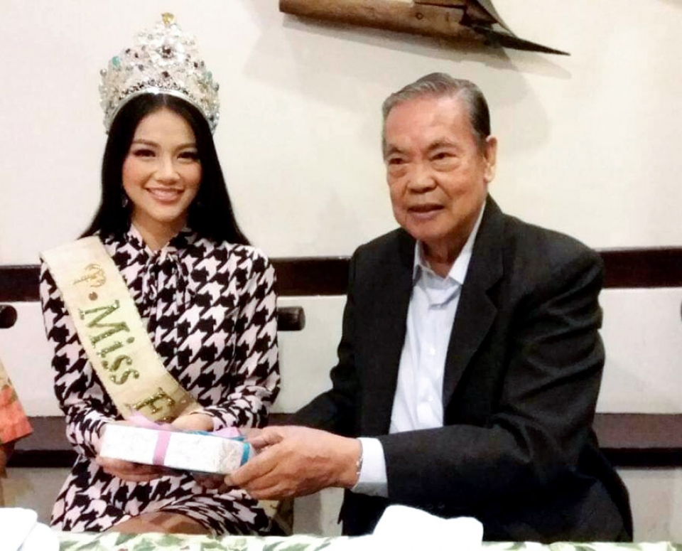 cong dong nguoi viet tai philippines chuc mung hoa hau trai dat 2018