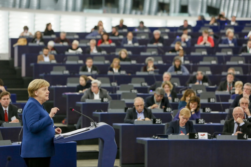 thu tuong duc phan phao tong thong my ung ho thanh lap quan doi chau au