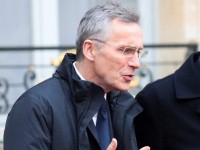 dai su nga keu goi my noi lai doi thoai kiem soat vu khi