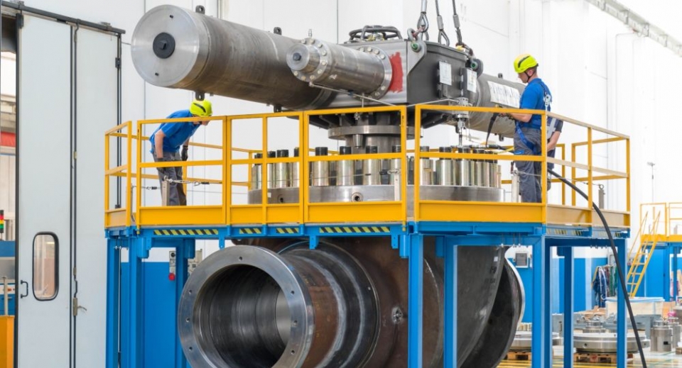 nga cao buoc ba lan co y lam leo thang cang thang moscow kiev