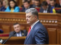 khieu khich tren bien tong thong ukraine poroshenko muon dat duoc gi