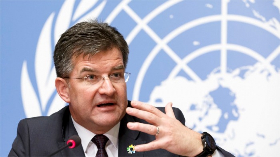 ngoai truong slovakia tu chuc