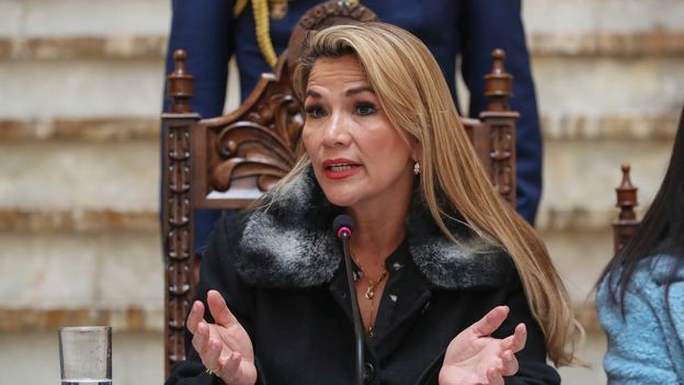 bolivia dang cua cuu tong thong morales cong nhan tong thong lam thoi