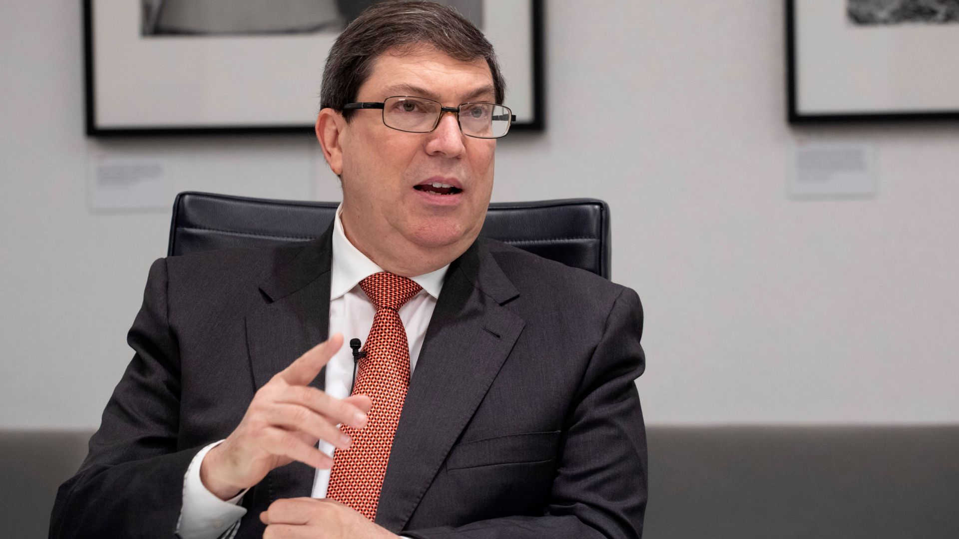 ngoai truong cuba keu goi the gioi len an lenh cam van co tinh diet chung cua my