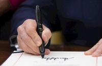 dam phan thuong mai my trung lai trac tro vi hong kong