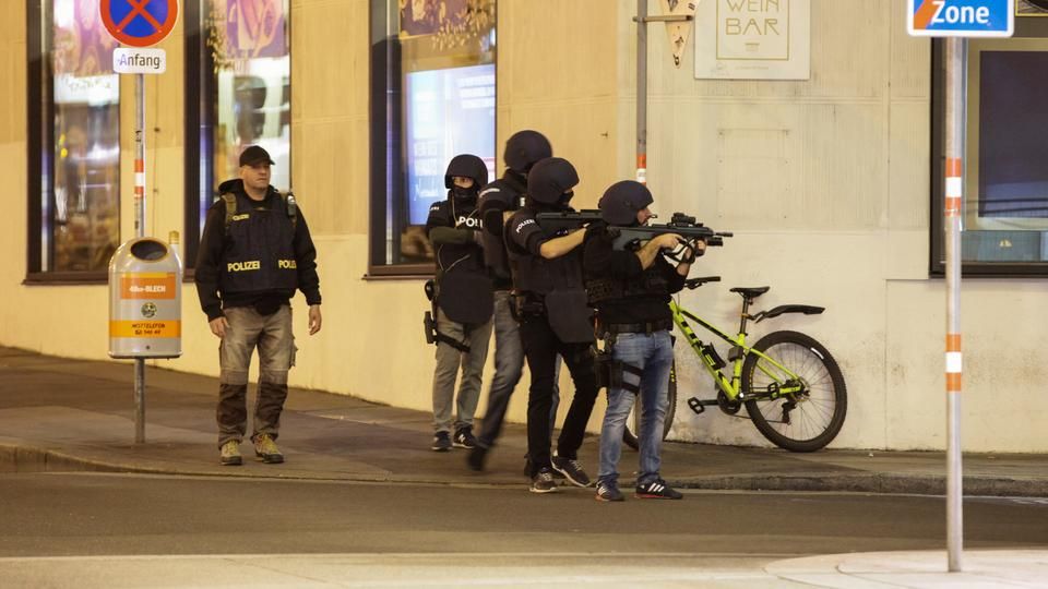 Xả súng ở Áo: Liên quan IS, toàn quốc siết chặt an ninh, Tổng thống Trump lên tiếng