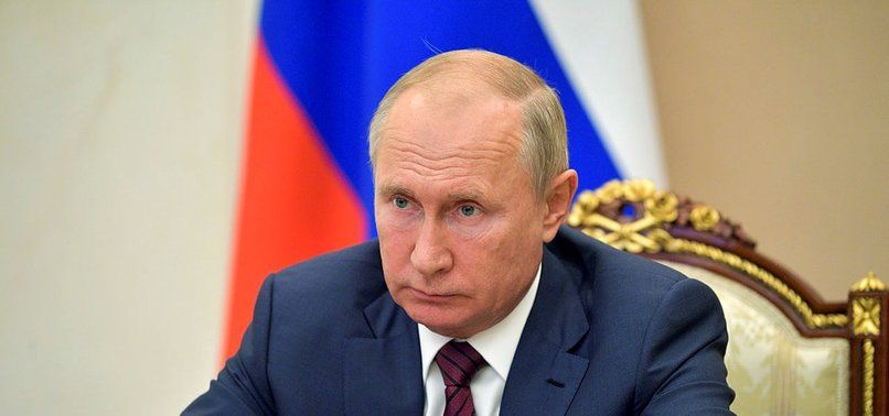Tổng thống Nga Putin bãi chức 2 bộ trưởng